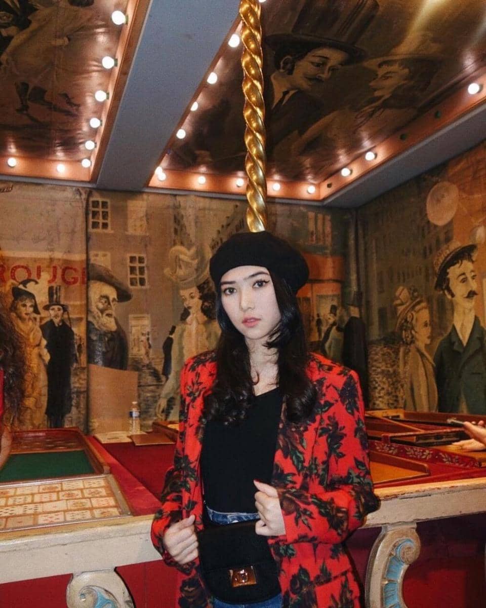 instagram.com/isyanasarasvati