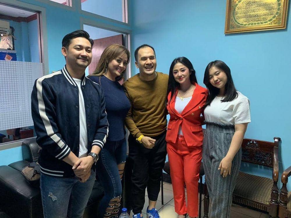 instagram.com/dewiperssikreal