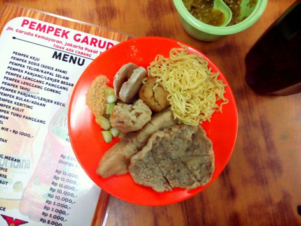 myeatandtravelstory.wordpress.com