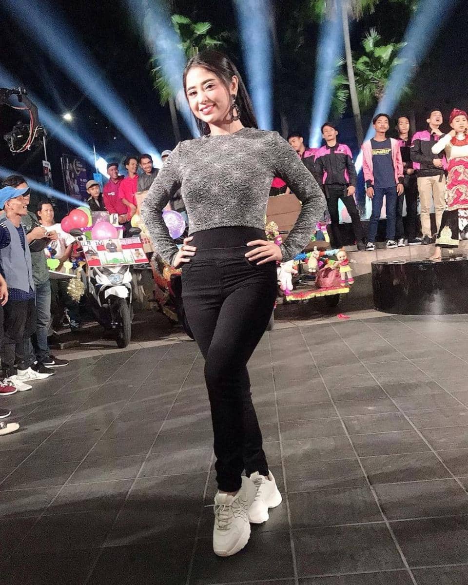 Instagram.com/dewiperssikreal