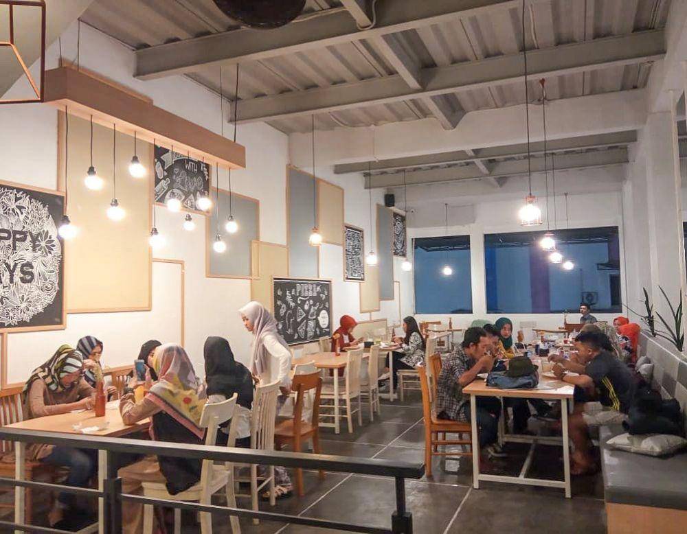 instagram.com/bitsbites_cafetasik