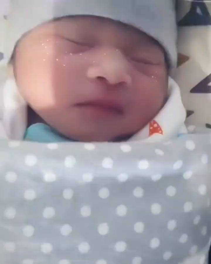Instagram.com/putri_meyshyla_nurwahid