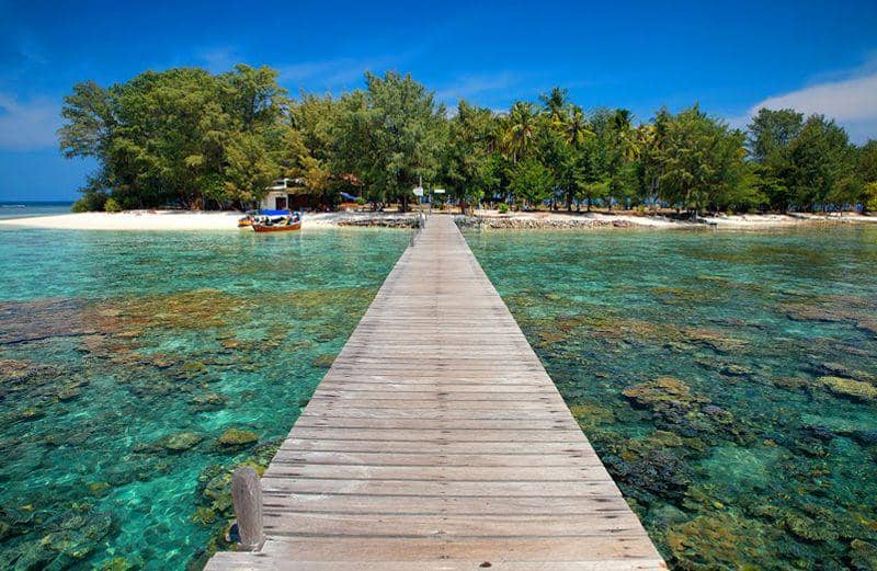 sharetempatwisata.com