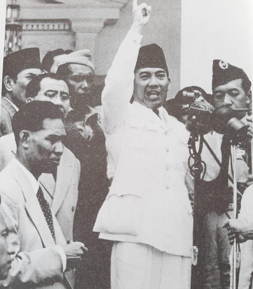 Repro Buku Bung Karno Penyambung Lidah Rakyat