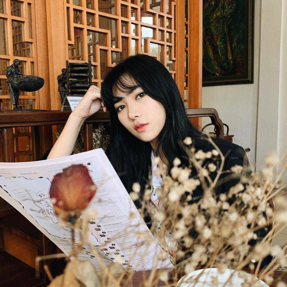 Instagram.com/isyanasarasvati