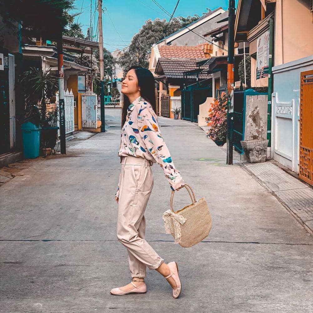 instagram.com/bellagap