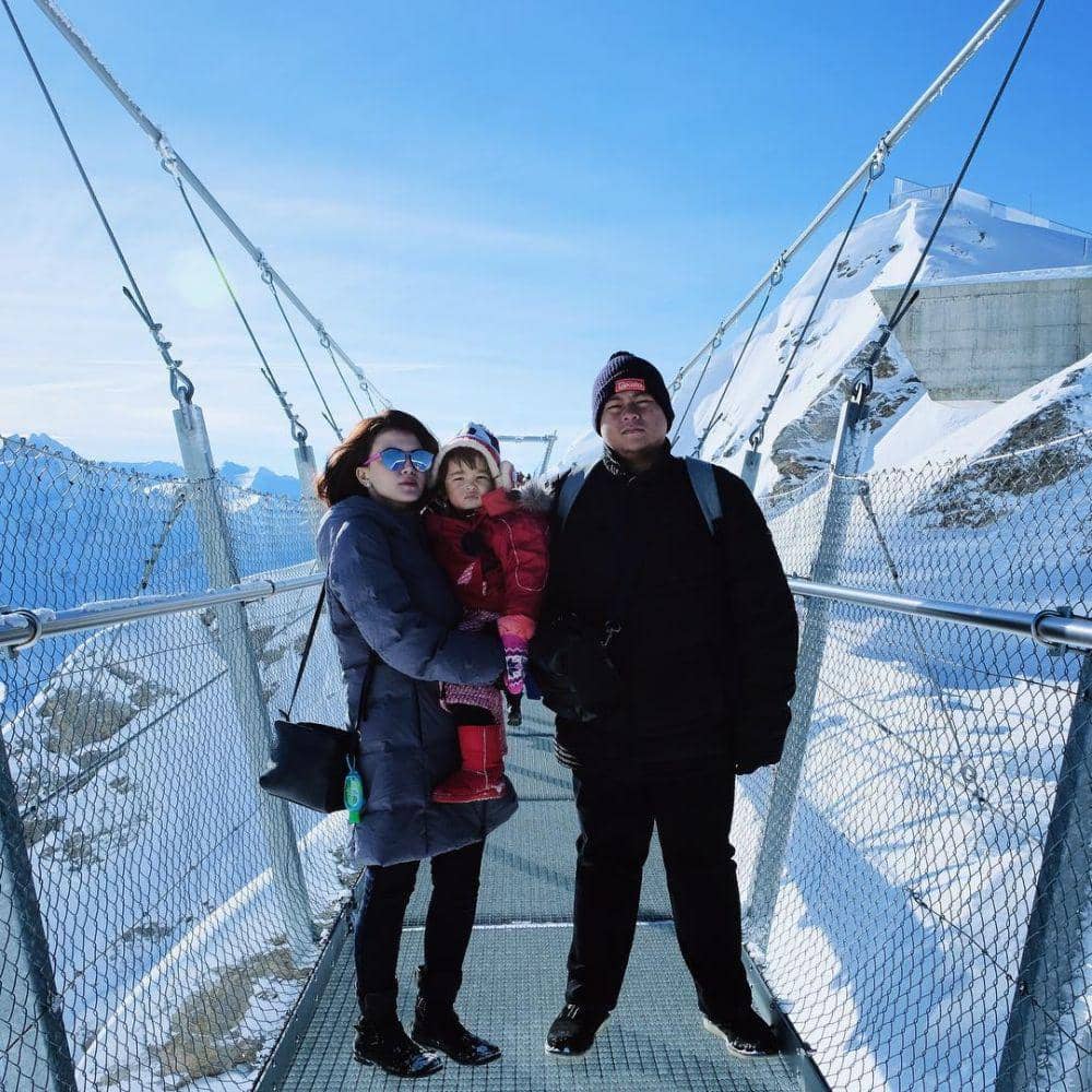 instagram.com/taniaputri1707