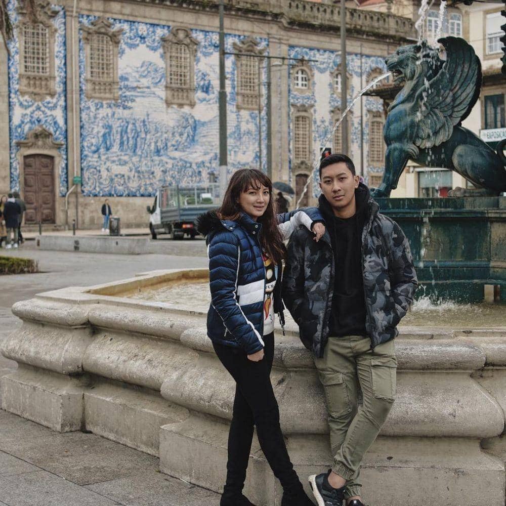 instagram.com/tatacahyani