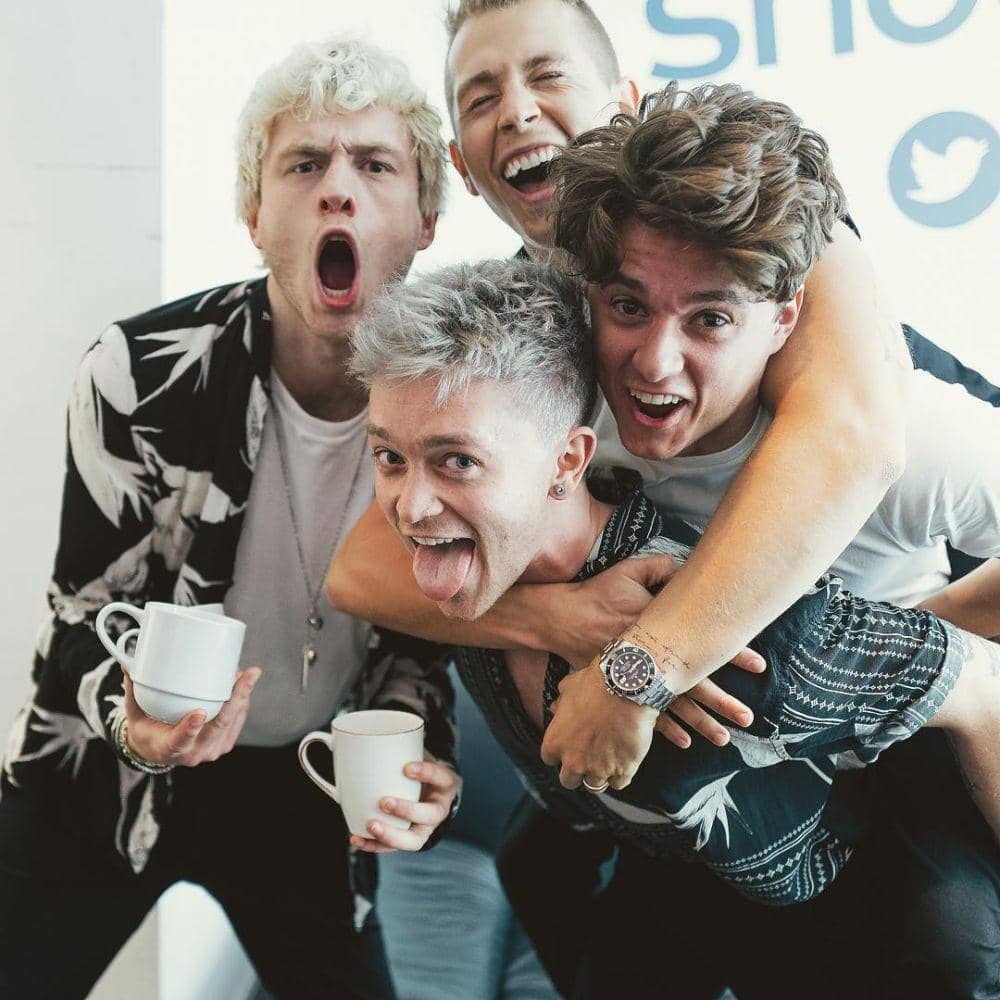 instagram.com/thevamps