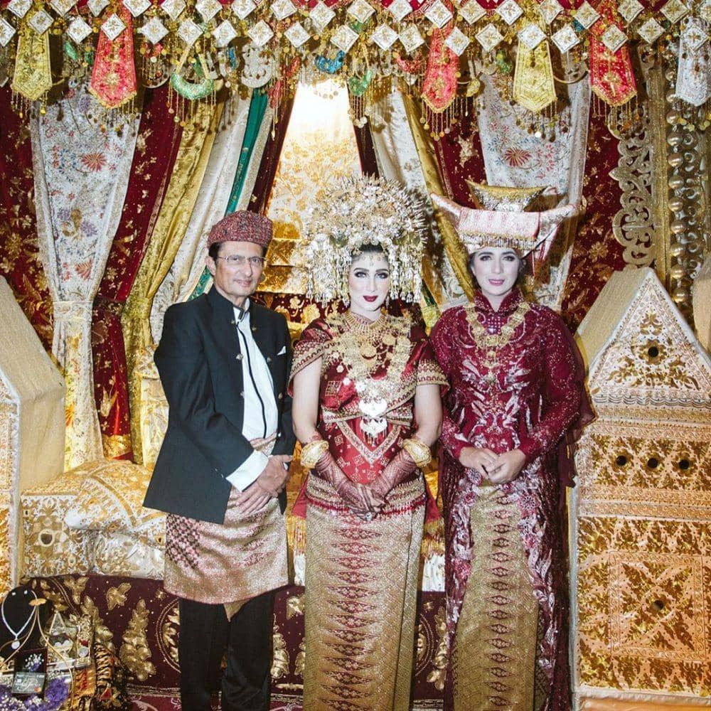 instagram.com/tanianadiraa