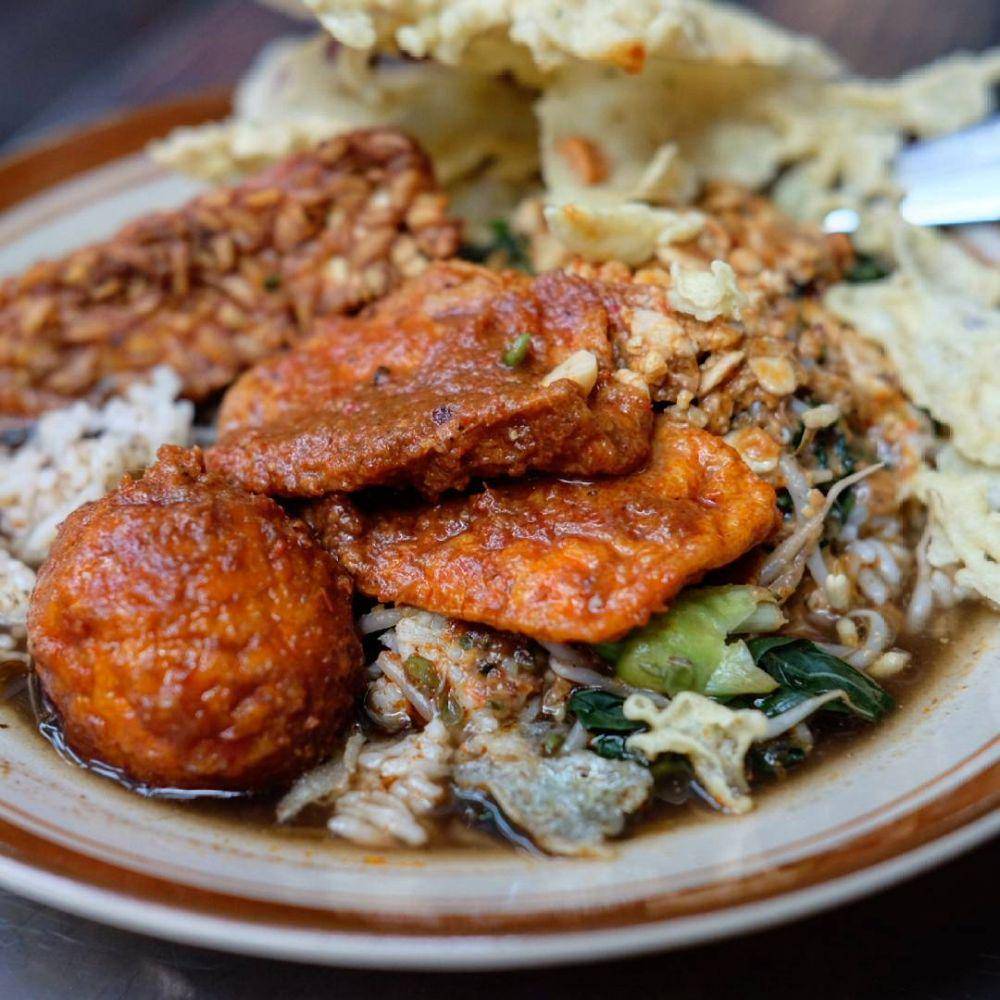 instagram.com/archtravelfood