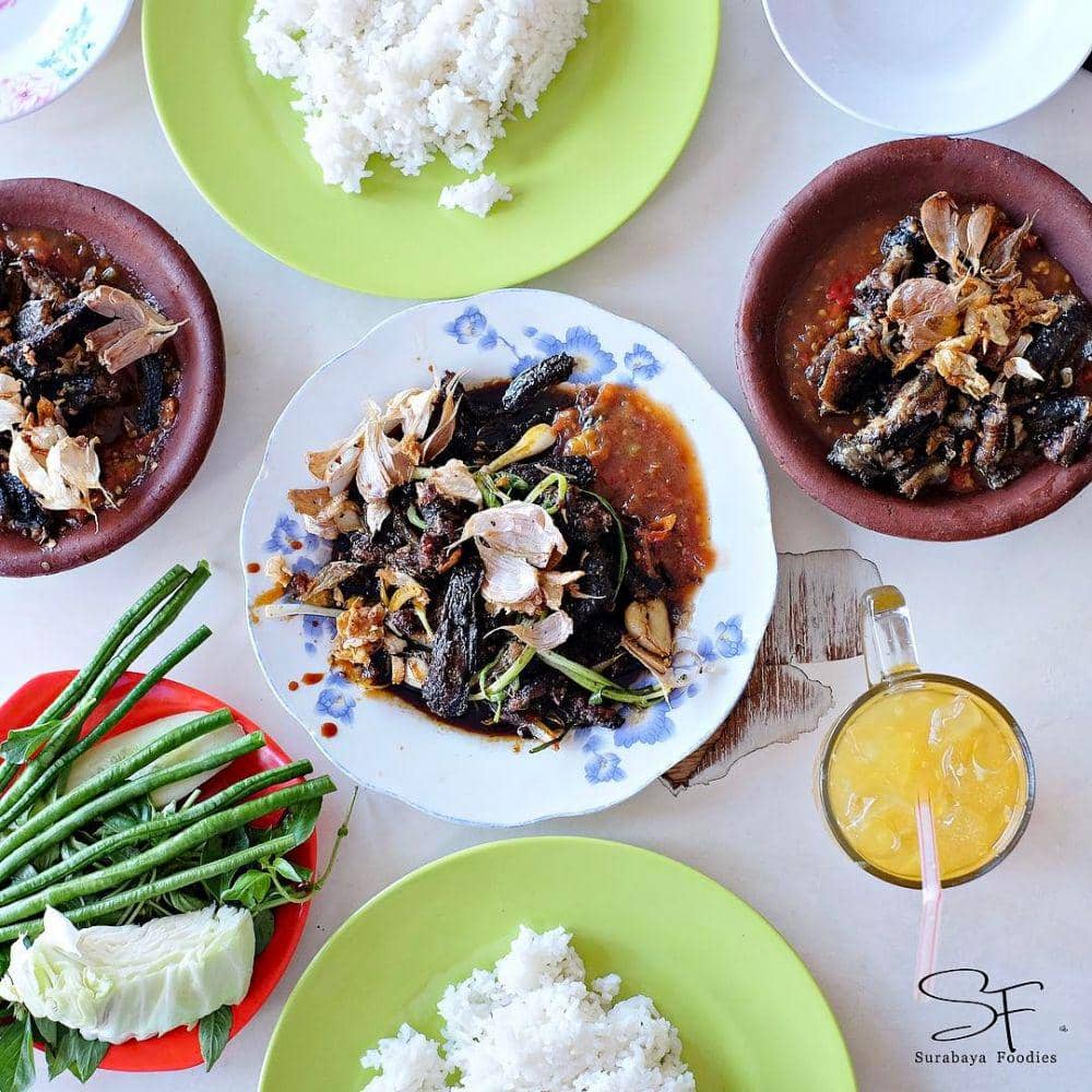 instagram.com/surabayafoodies