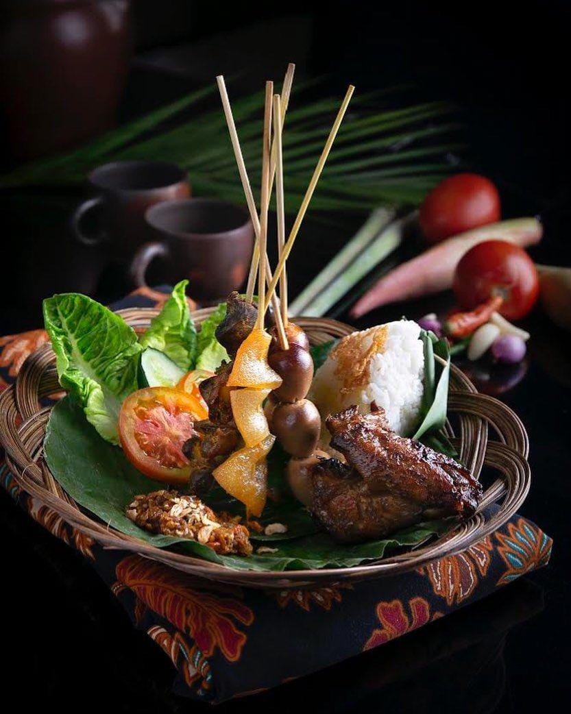 instagram.com/hotelindonesia_kempinski