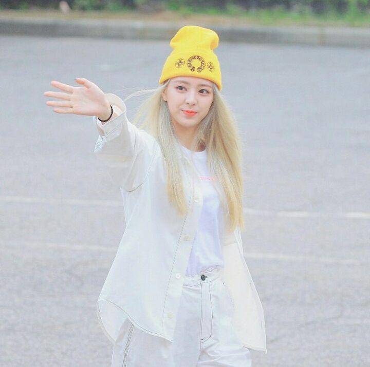 Instagram.com/itzyyunax