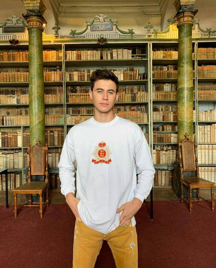 Instagram.com/nashgrier