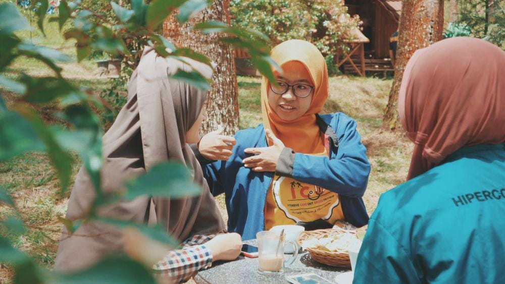 unsplash.com/@gradikaa_