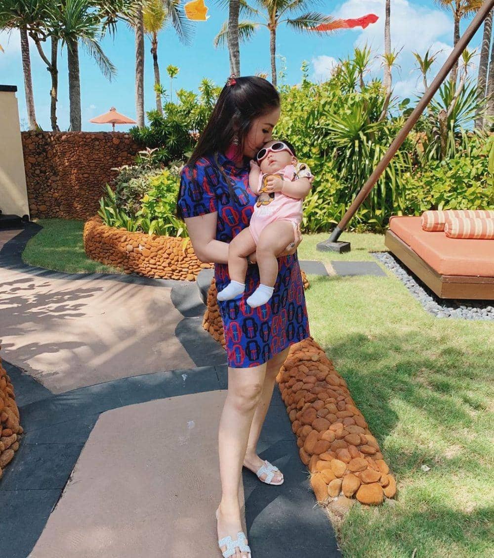 instagram.com/therealmomogeisha