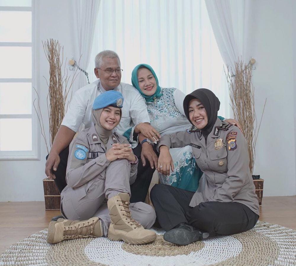 Instagram.com/hikmanursyaa