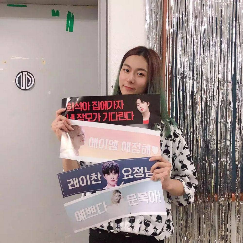 instagram.com/official_lmtls/