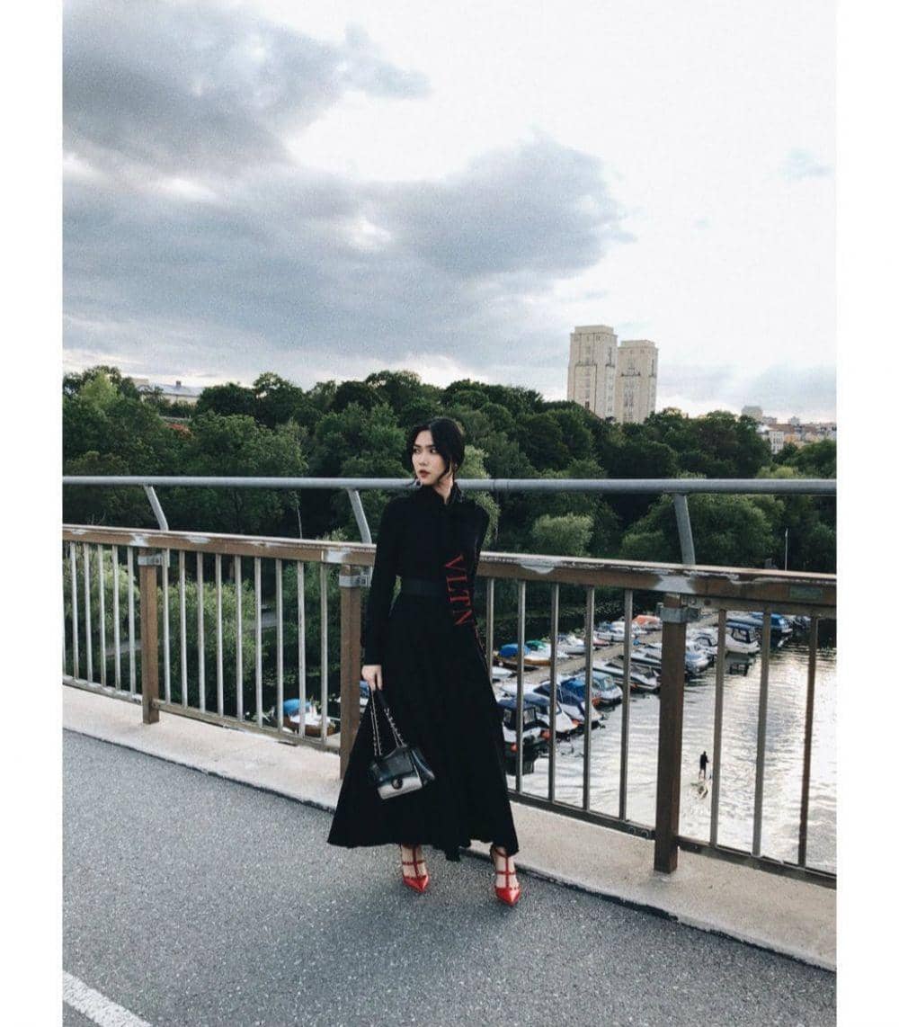 Instagram.com/isyanasarasvati