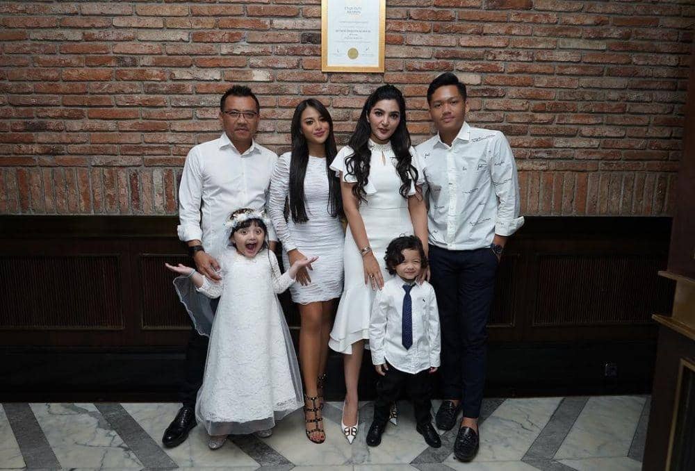 instagram.com/aurelie.hermansyah