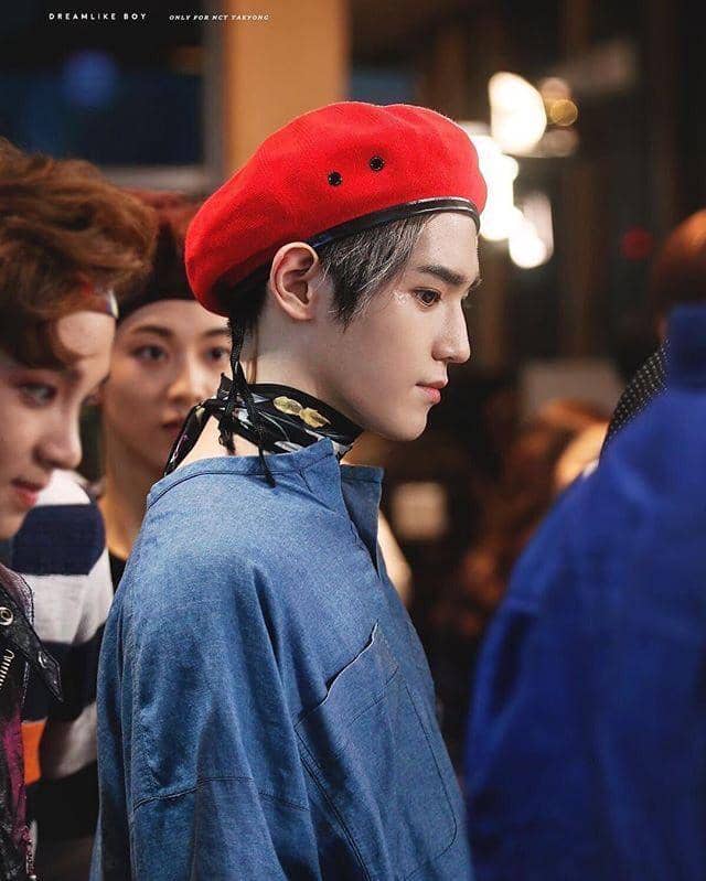 twitter.com/jellpnisa