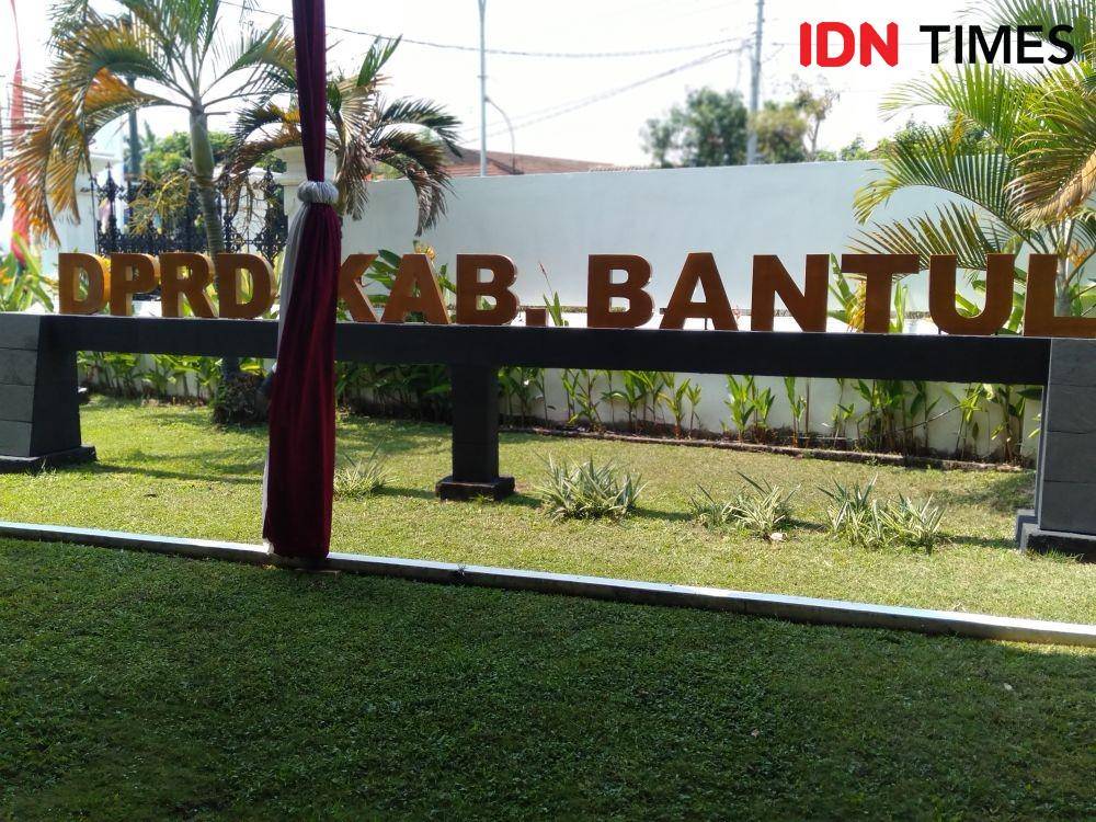 Ilustrasi gedung DPRD Bantul. IDN Times/Daruwaskita