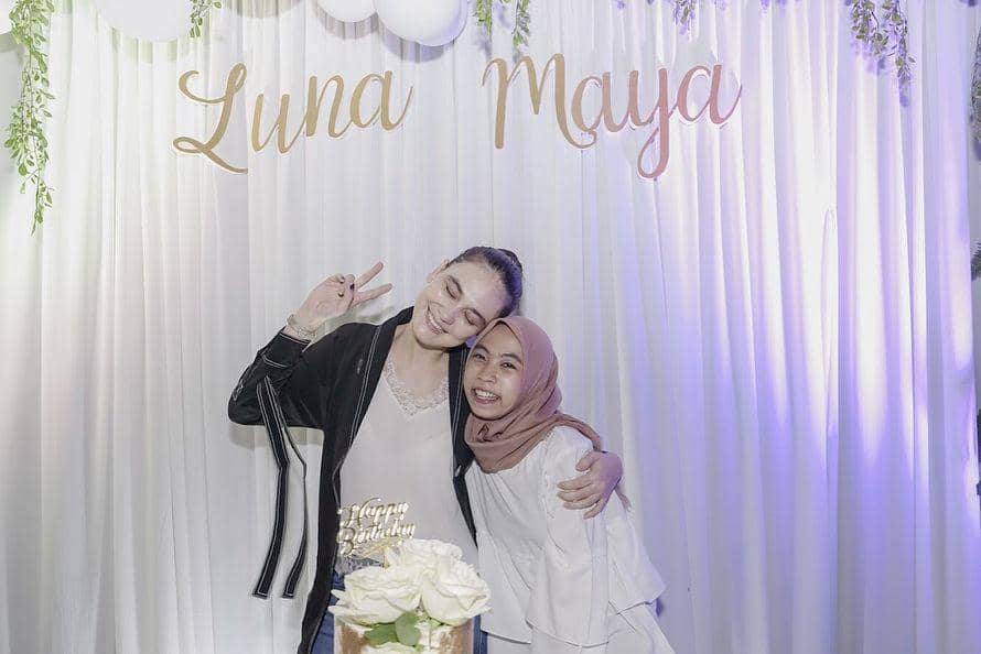 instagram.com/anindyarima