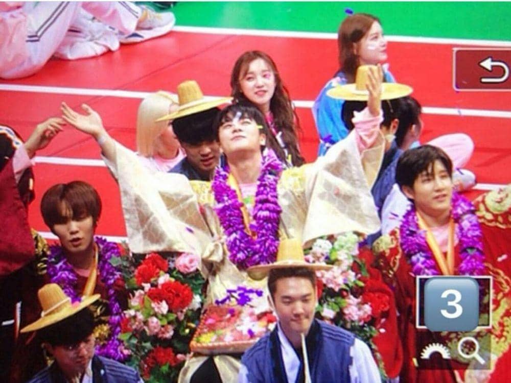 twitter.com/6visualastro