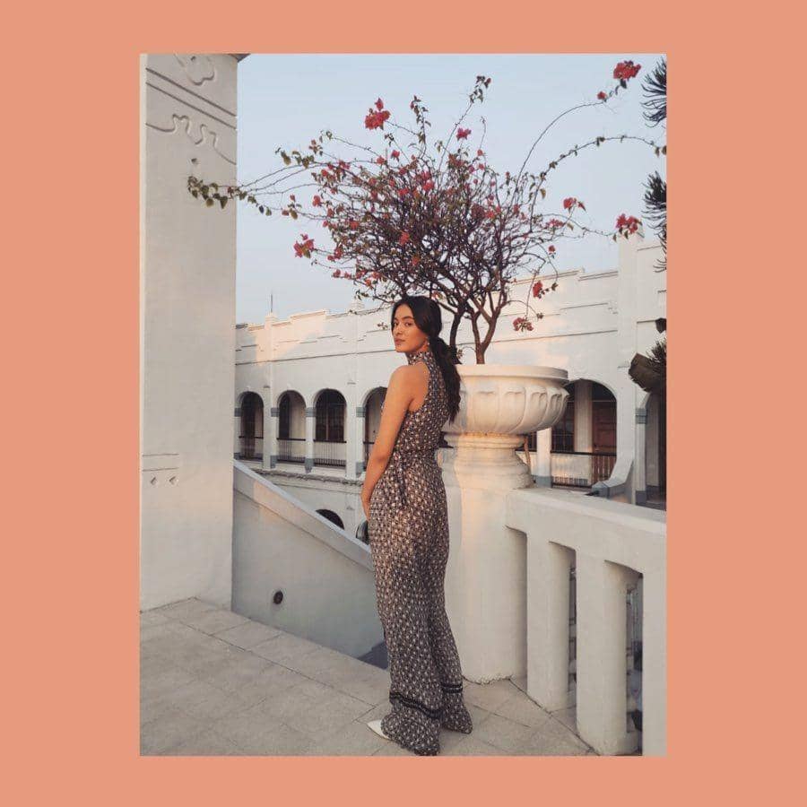 instagram.com/mawar_eva