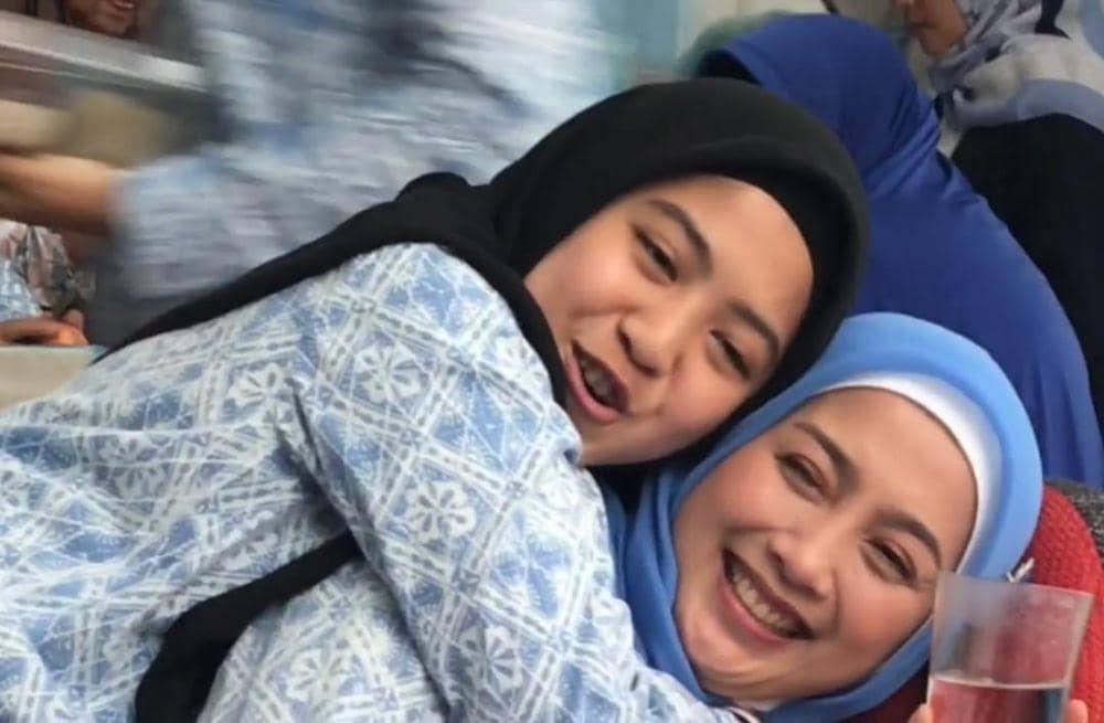 instagram.com/desyratnasarifans