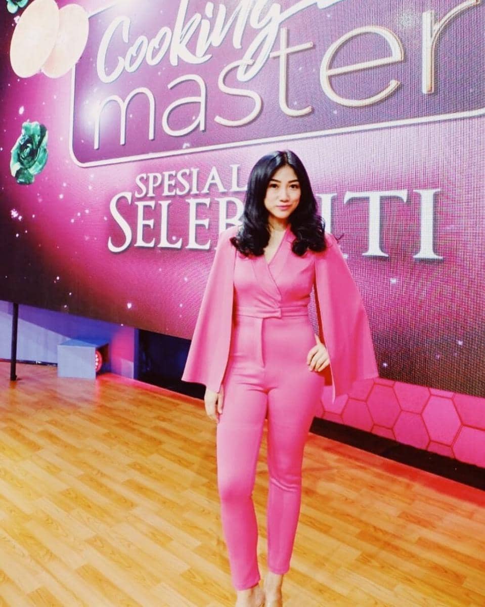 Instagram.com/vaniawibisono