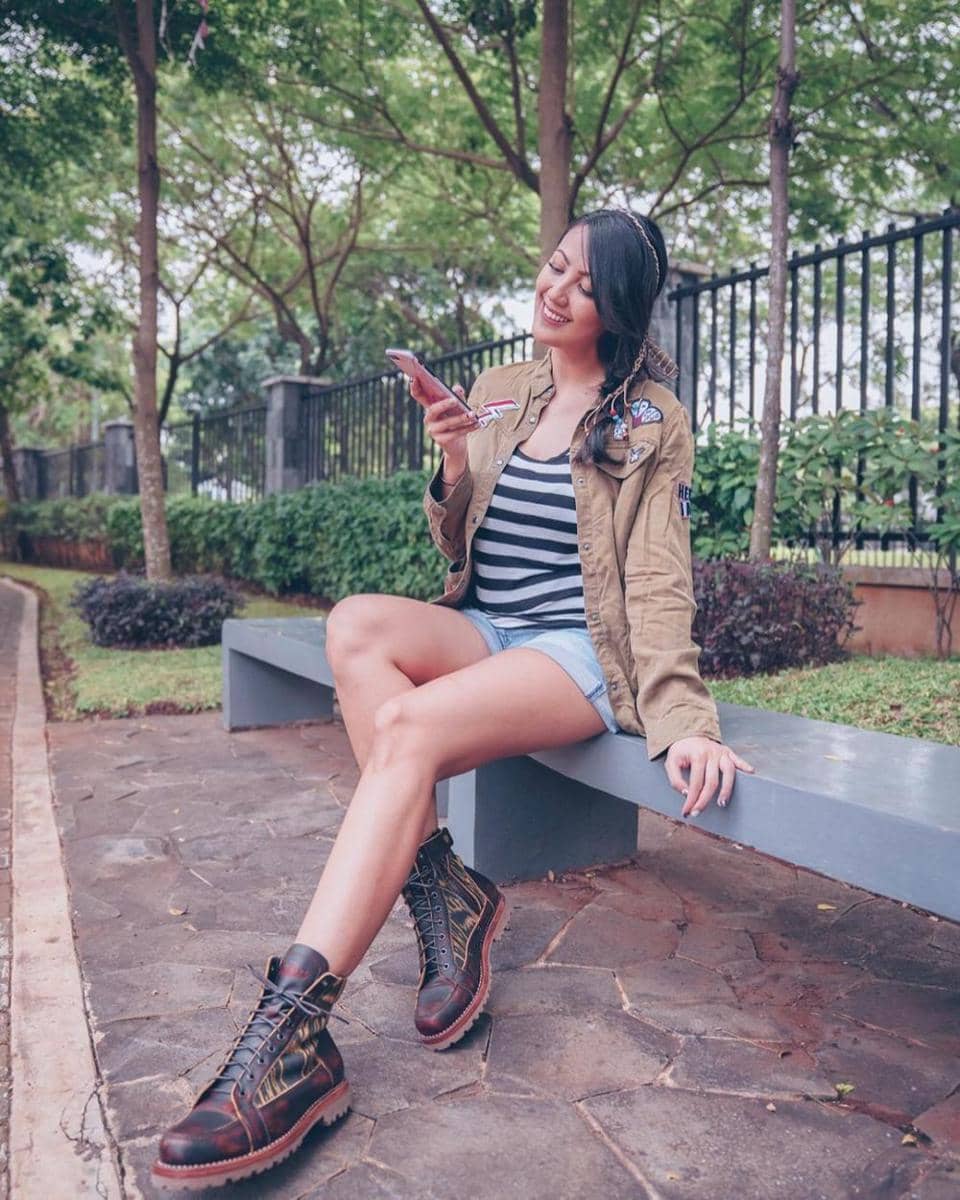 instagram.com/mrssharena