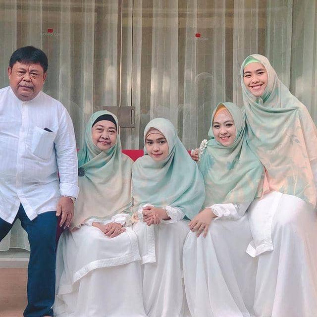 instagram.com/riaricis1795