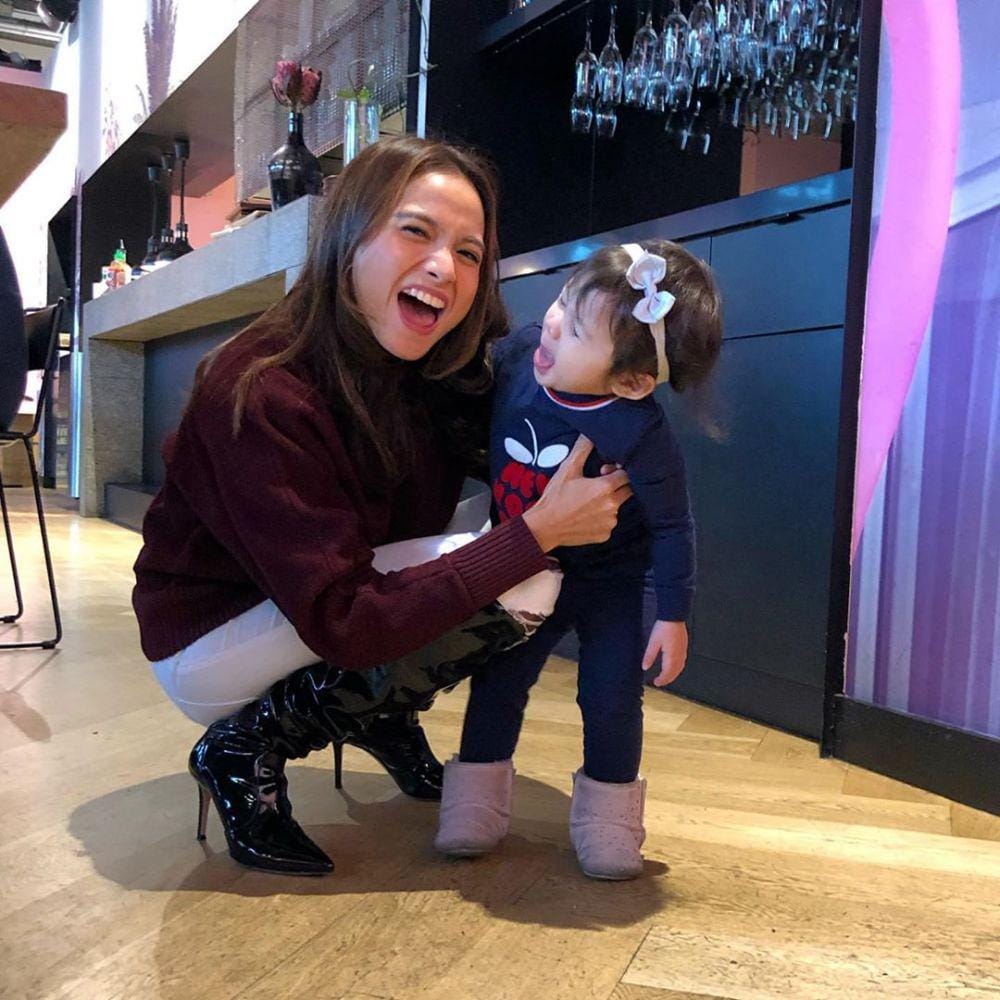 instagram.com/septriasaacha