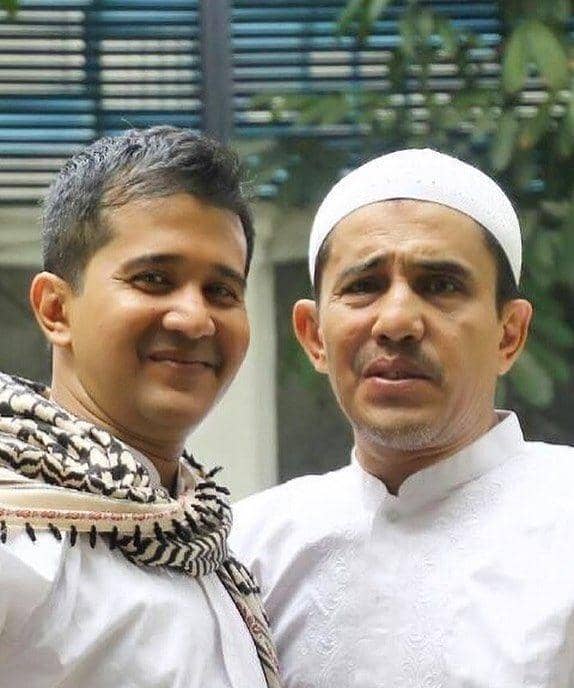 instagram.com/fitriaelvys