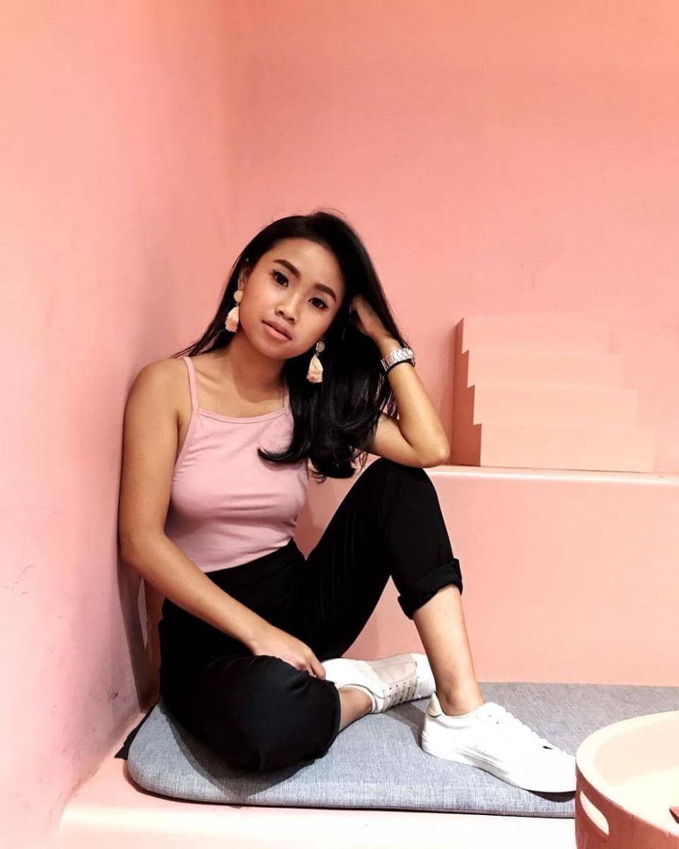 instagram.com/Ayya Renita