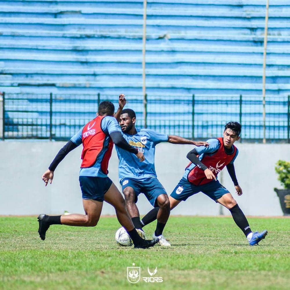 twitter.com/psisfcofficial