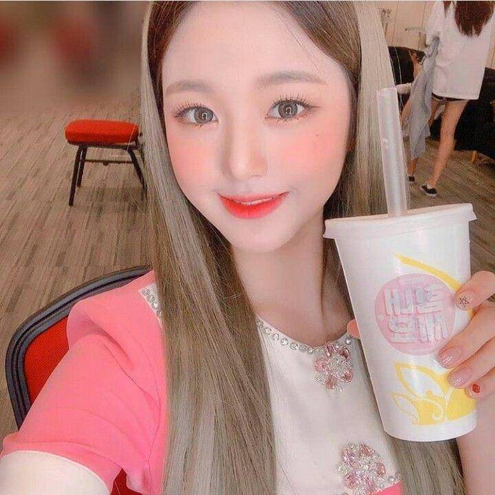 Instagram.com/official_izone
