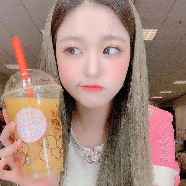 Instagram.com/official_izone