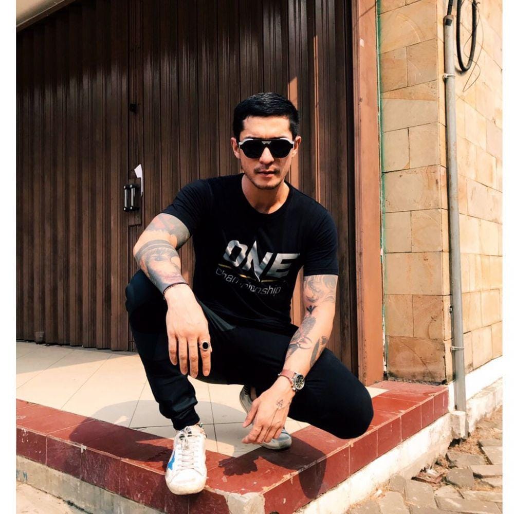 instagram.com/Miller Khan