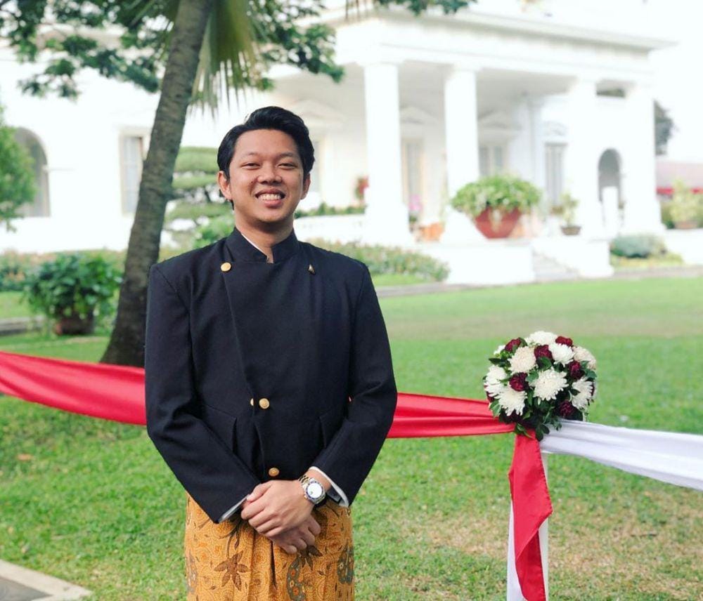 instagram.com/moektito