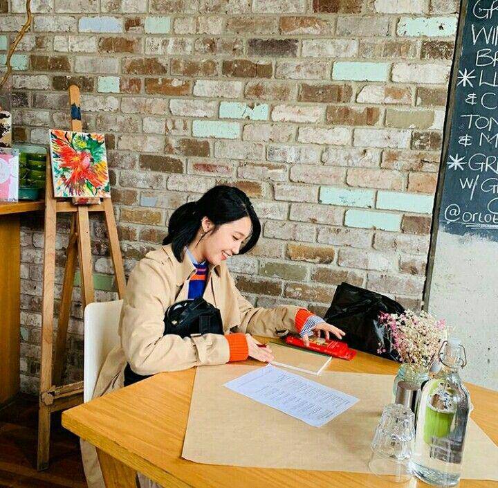 instagram.com/@artist_eunji
