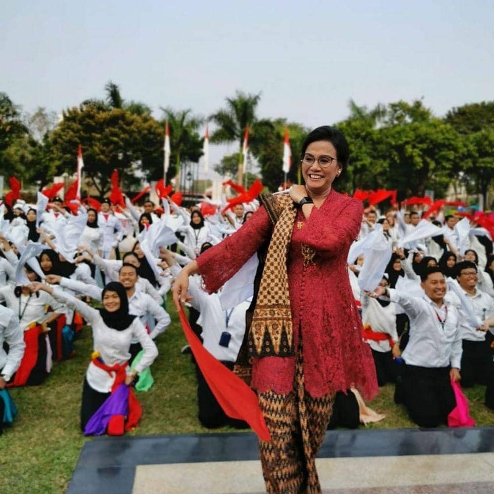 Instagram.com/@smindrawati