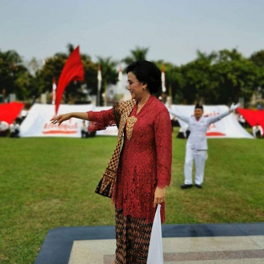 Instagram.com/@smindrawati