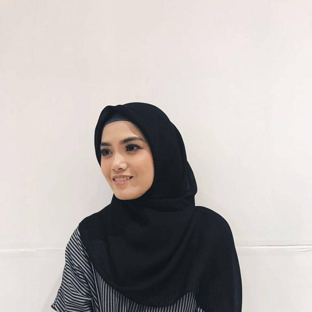 instagram.com/@herfiza