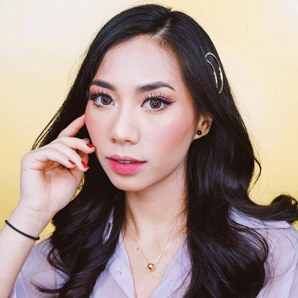 instagram.com/abellyc