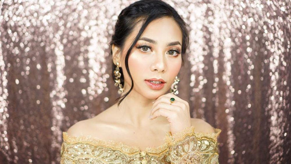 instagram.com/abellyc