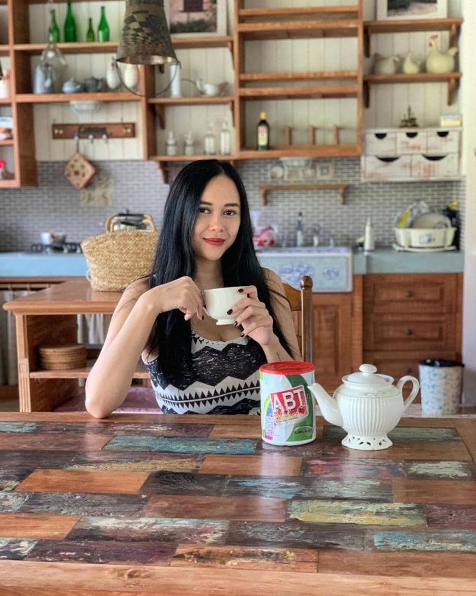 instagram.com/aurakasih