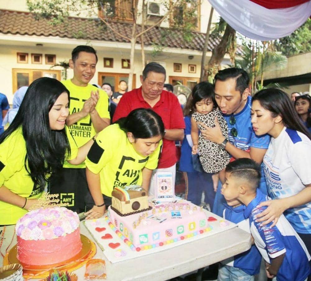 Instagram.com/annisayudhoyono